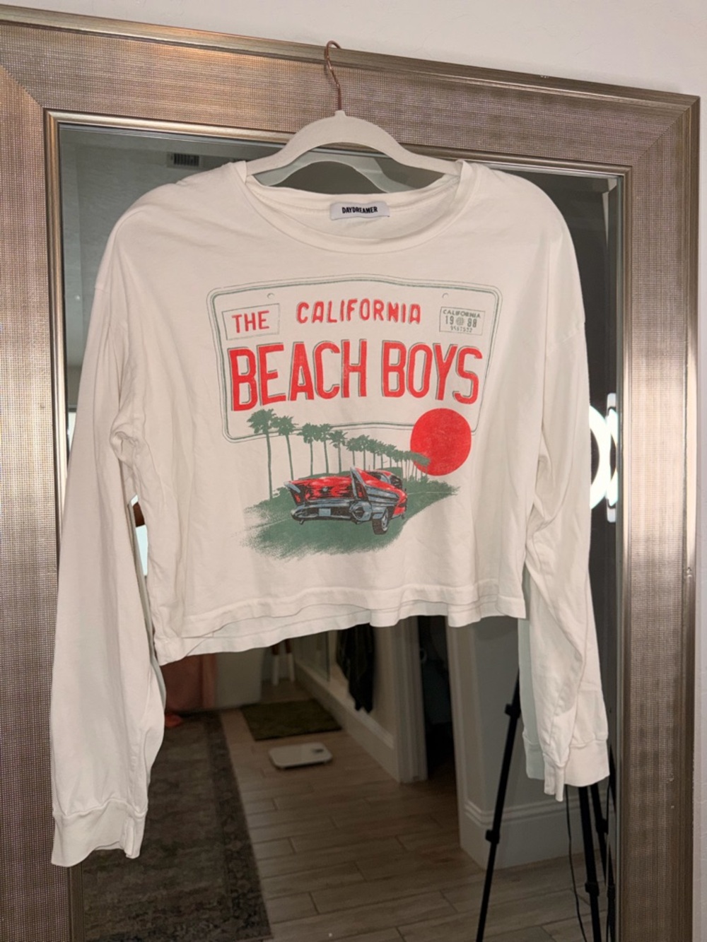 Daydreamer 'Beach Boys' Cropped Long-Sleeve Tee